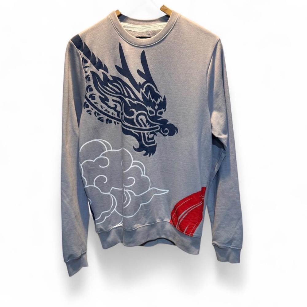 Crewneck Sweatshirt with Dragon Graphic - Gray / Red